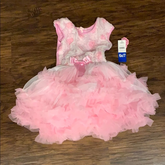 Other - Last Day 🎁

cute dress up dress easter